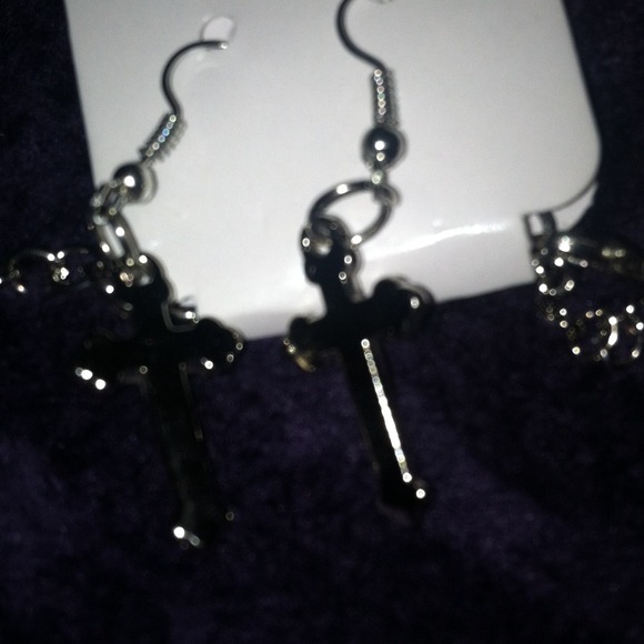 Cross with color bead necklace and cross earrings - Picture 4 of 4