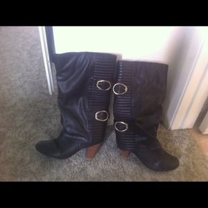 Brown bootS