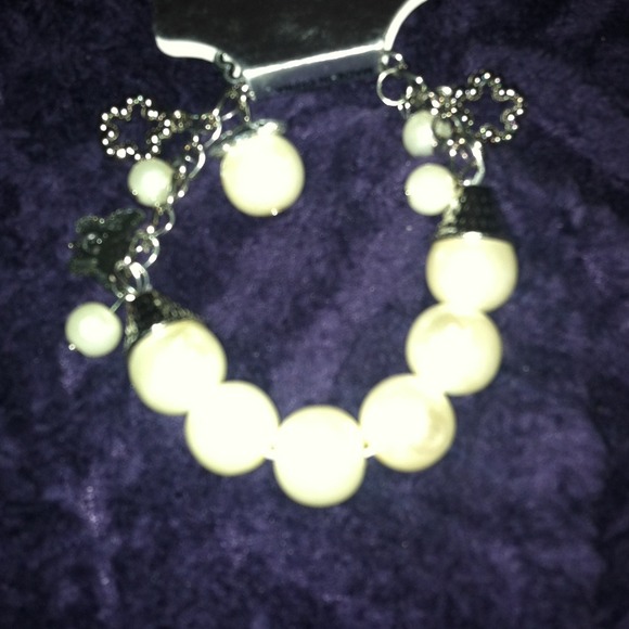 Pearl beads bracelet
