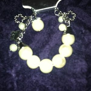 Pearl beads bracelet