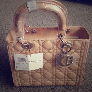 Dior handbag no trade