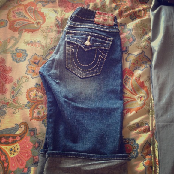 True Religion disco Sophie big T shorts size 25