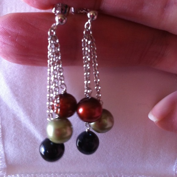 Multi colour culture pearl sterling silver earring