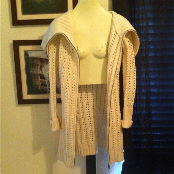 Elie Tahari knit beige cream cardigan zip up
