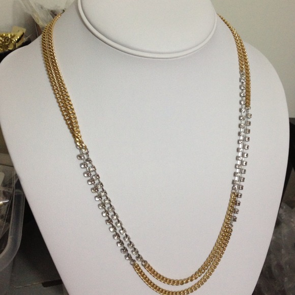 BCBG Diamond Chain Gold Necklace NWT - Picture 3 of 4