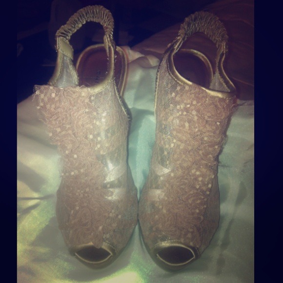 💢SOLD💢Chinese Laundry light pink heels