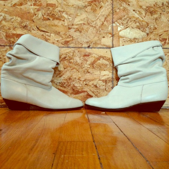 white mountain Boots - RESERVED Vintage white leather boots