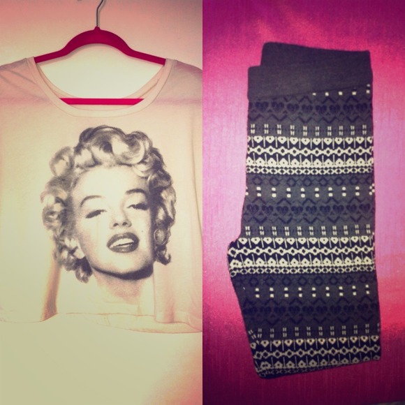 ❌RESERVED❌Marilyn monroe top and legging bundle✨