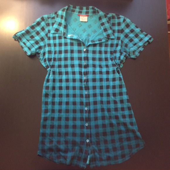 Ombré button up shirt.