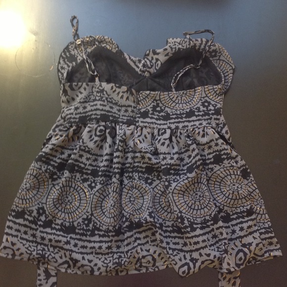 Chiffon tank top with black, grey and gold detail - Picture 3 of 3