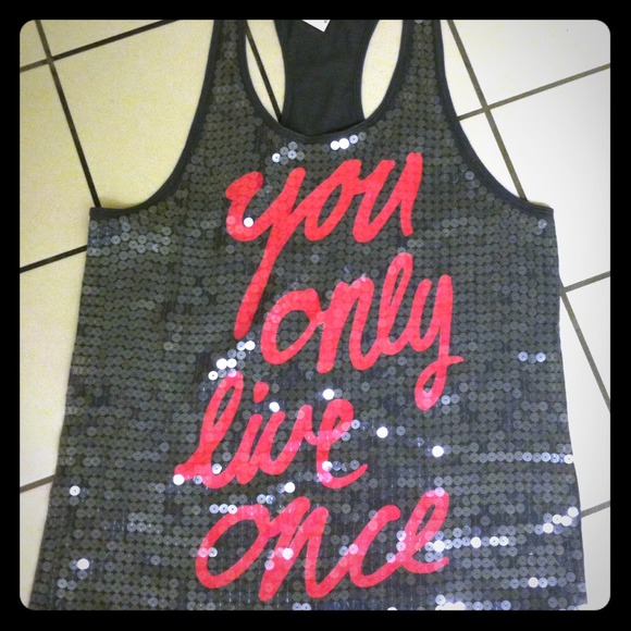 Vs sequin tank