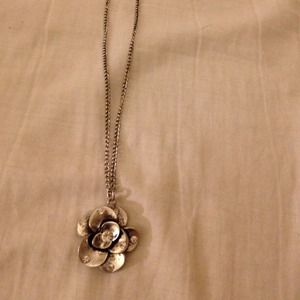 Lot of 3 silver necklaces