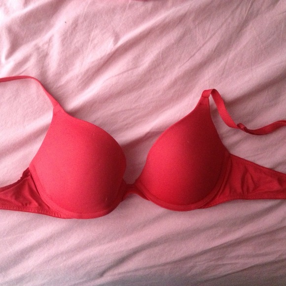 🎁SOLD in bundle SexyVictoria's Secret push up bra