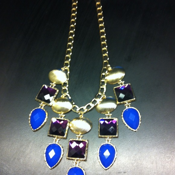 Cascading Jewels and Gems Necklace - Picture 3 of 3