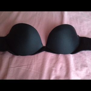 Black Strapless Push Up Bra