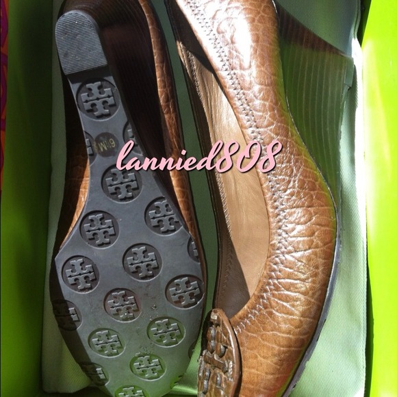 ❌No longer available❌ Tory Burch Brown Wedges - Picture 2 of 3