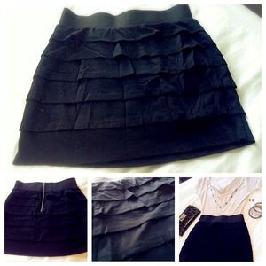 Black Mini Pleaded Cotton Skirt