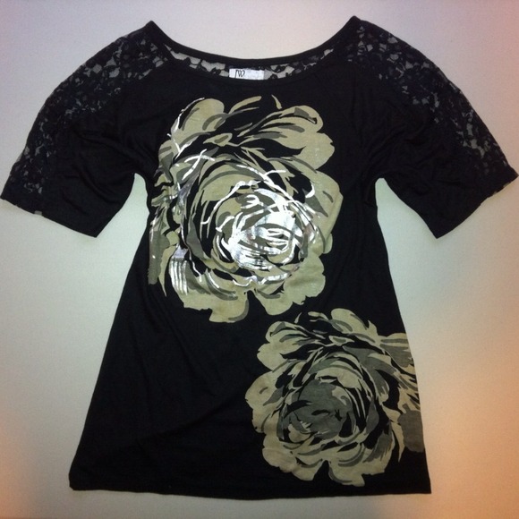 ❤Sold/Bundle❤Black Top with Rose and Lace Detail
