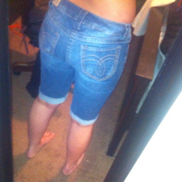 Capris - Picture 2 of 2