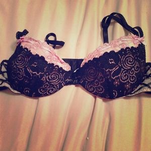 Black & pink lace rampage bra size 36B