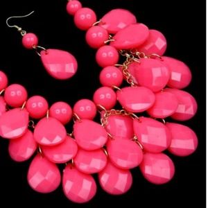 Chunky bubble pink necklace
