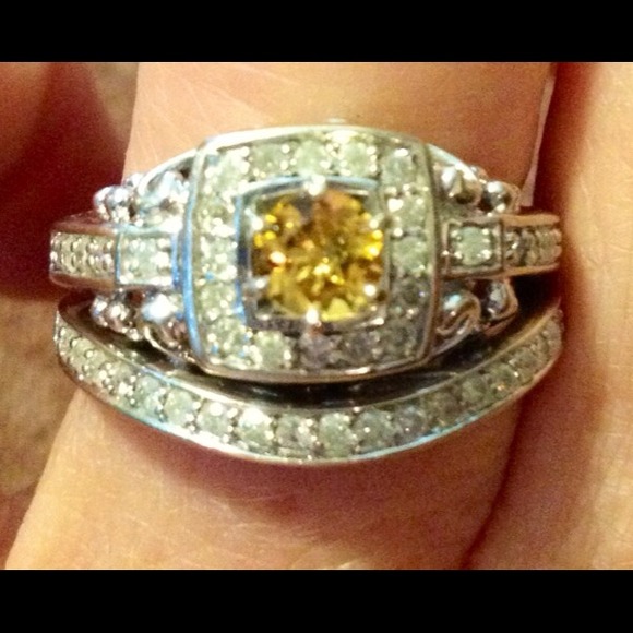 Genuine diamond & Citrine wedding ring,wht gold