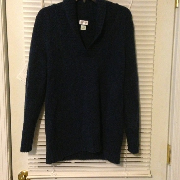 Maternity sweater in navy blue