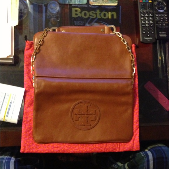 Tory Burch Reva Bombe Leather Clutch