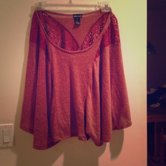 Wet seal poncho with sleeves