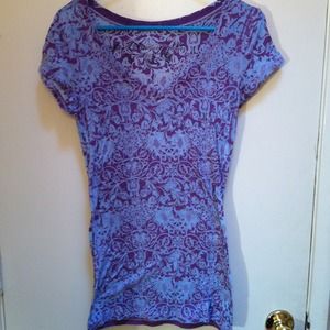 Long short sleeved v-neck !