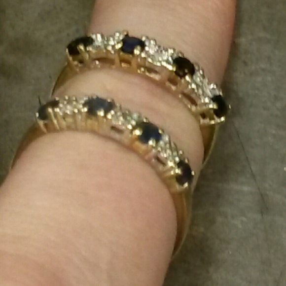 (REDUCED) Beautiful Sapphire and Diamond Ring - Picture 4 of 4