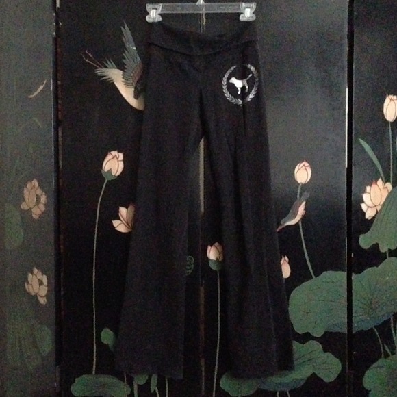 💢💢SOLD💢💢 Victoria's Secret PINK yoga pants