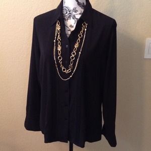 ✨HOST PICK✨Classic Black Blouse