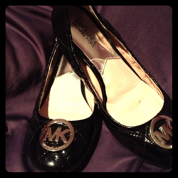 Michael Kors FLATS- on hold!