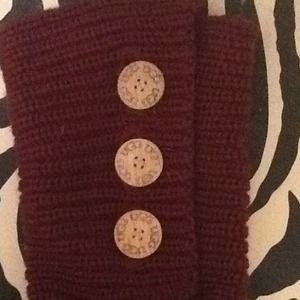 Picture of ugg buttons