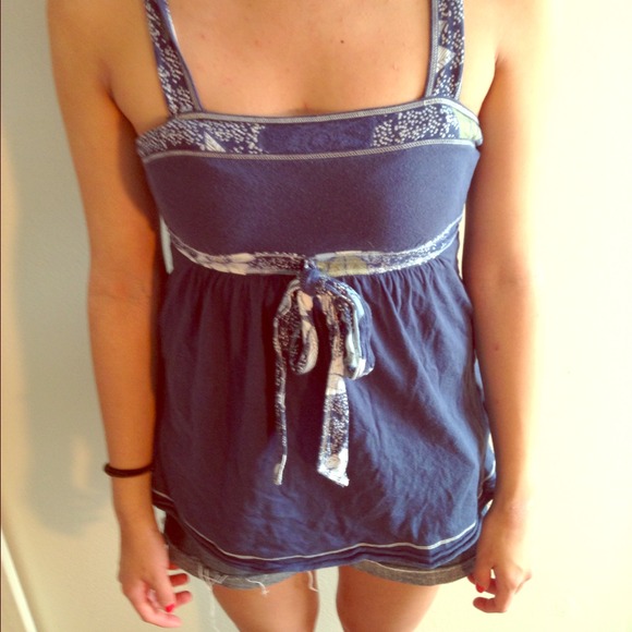 A&F shirt. - Picture 1 of 2