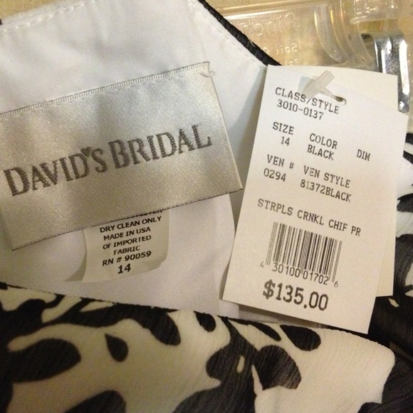 ⛔Reduced⛔Sheer Sun Dress. Lined w Bubble Hem - Picture 3 of 4