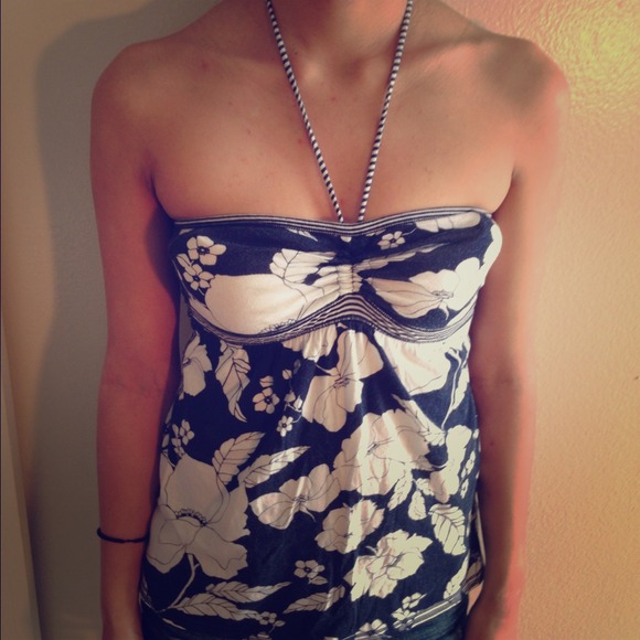 Abercrombie & Fitch halter. - Picture 1 of 2