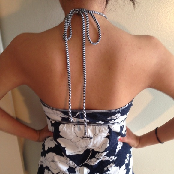 Abercrombie & Fitch halter. - Picture 2 of 2
