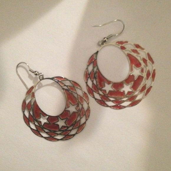 Star dangling earrings