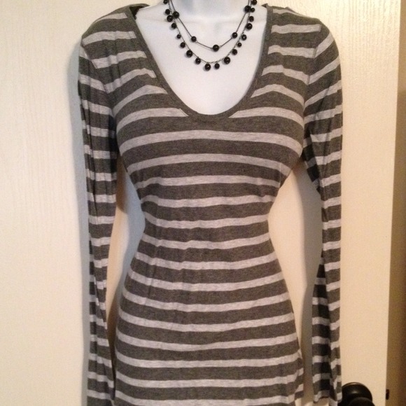 Express gray and white tee