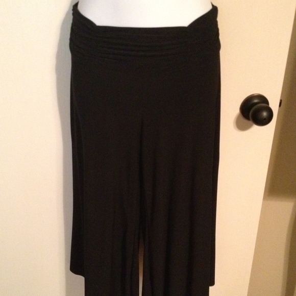 Cute black stretchy pants