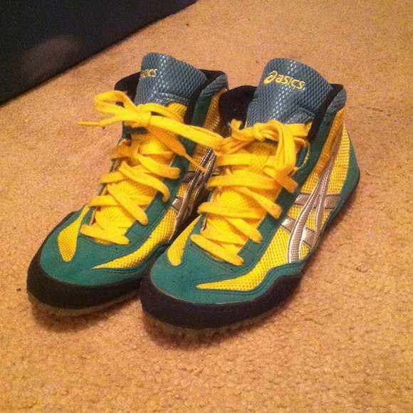 Yellow and Green size 5 Oasics