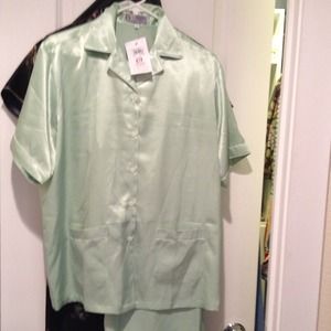 100 % silk PJ set, size M. Brand new with tag.