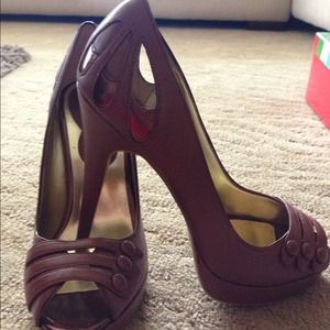 Charles David Cognac pumps