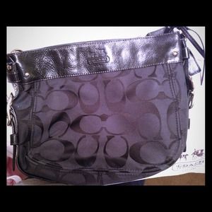 Black coach bag, good condition. Authentic!