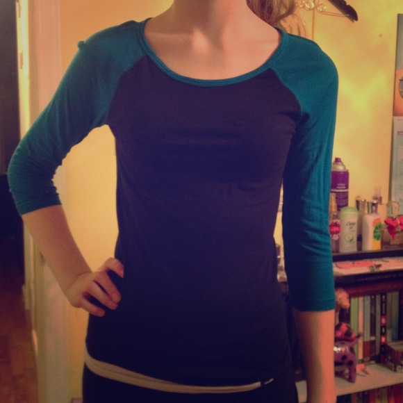 Baseball tee