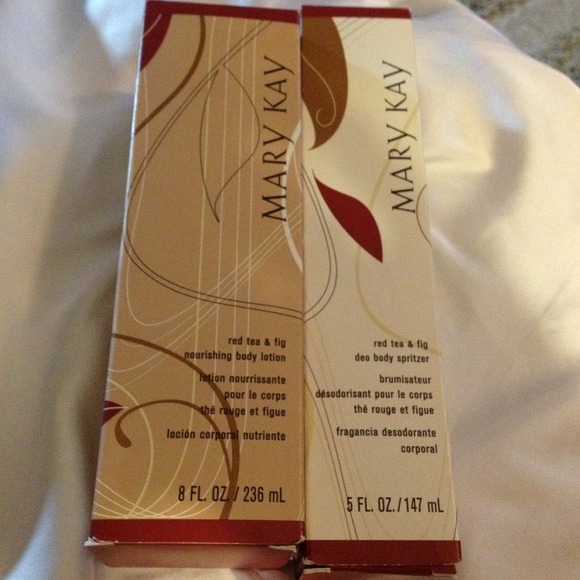 Traded.   Lotion and Spritzer set