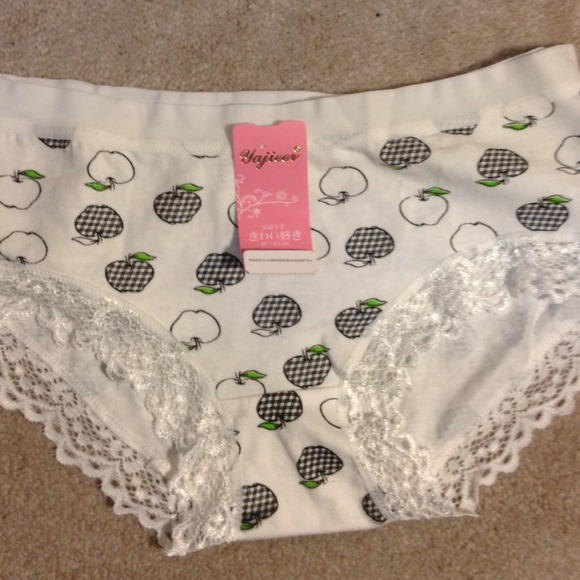 ⛔Sold⛔5 Underwears Panties Bundle NEW - Picture 2 of 4