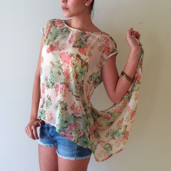 Lovely Pink Light Green Nude Floral High Low Top S - Picture 3 of 3